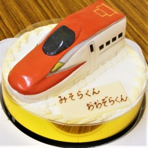 新幹線　ケーキ