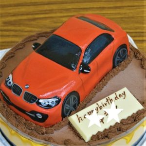 自動車　ケーキ
